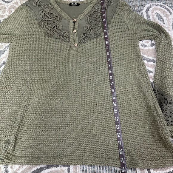 Miss Me Waffle Knit Hanley Oversized Crochet Top Women’s Size Small Boho - Picture 13 of 14